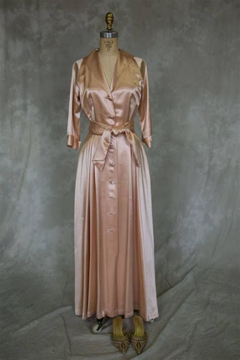 1940s dressing gown